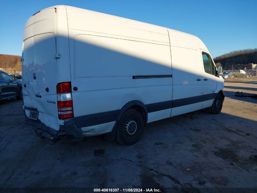 VIN WD3PE8DD5GP272423 2016 Mercedes-Benz Sprinter 2... no.4