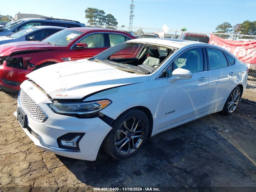 2019 Ford Fusion Hybrid Titanium VIN: 3FA6P0RUXKR121137 Lot: 40816400