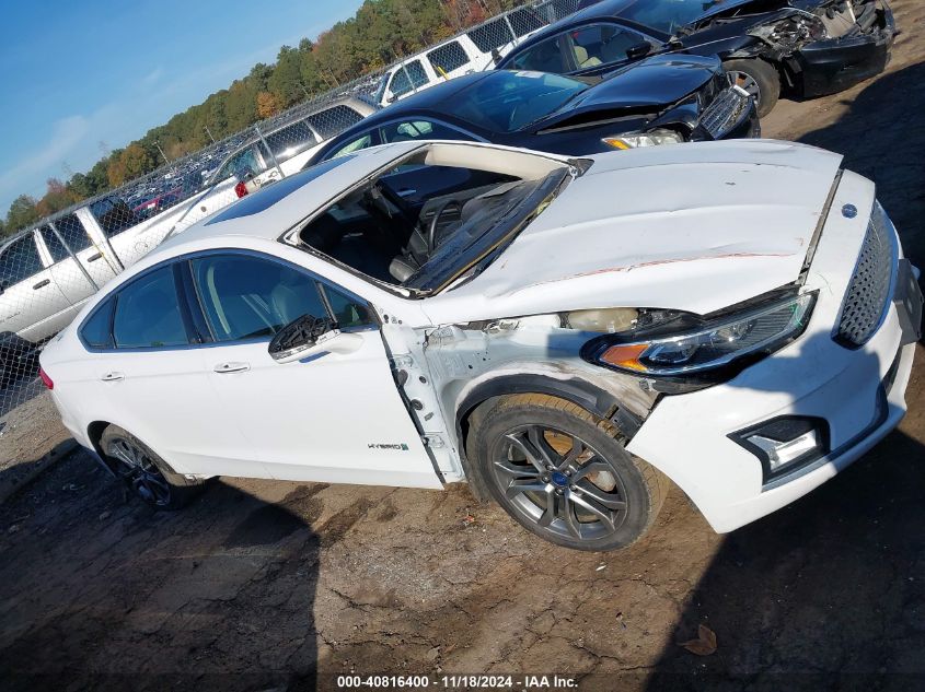 2019 Ford Fusion Hybrid Titanium VIN: 3FA6P0RUXKR121137 Lot: 40816400