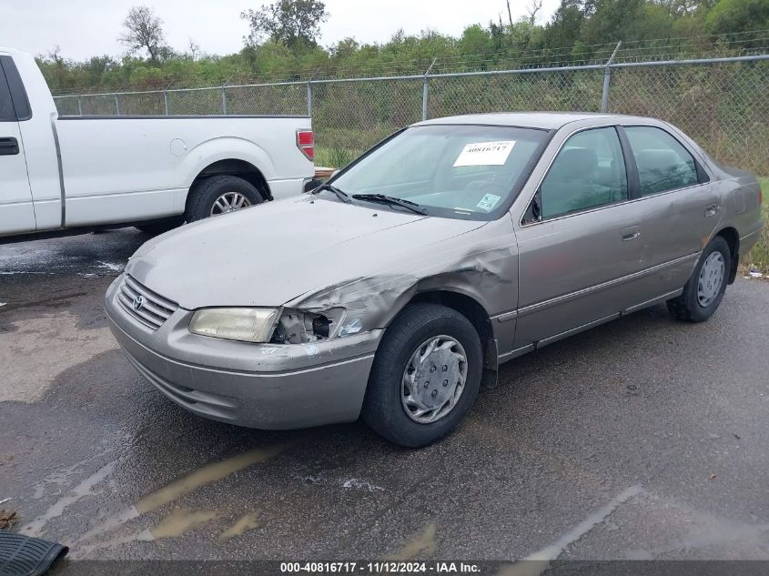 1998 Toyota Camry Le VIN: 4T1BG22K7WU374732 Lot: 40816717