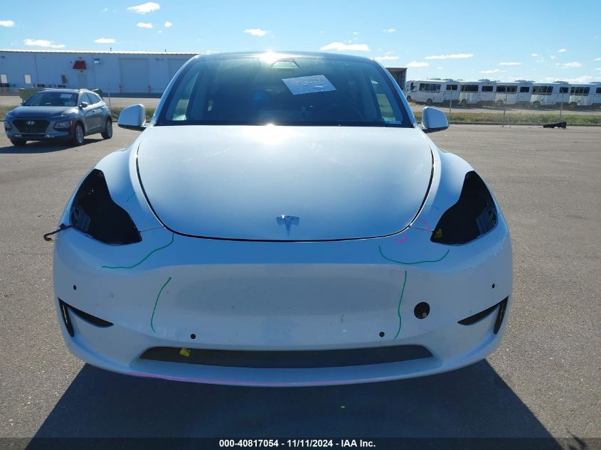 2022 Tesla Model Y Long Range Dual Motor All-Wheel Drive VIN: 7SAYGDEE1NF393223 Lot: 40817054