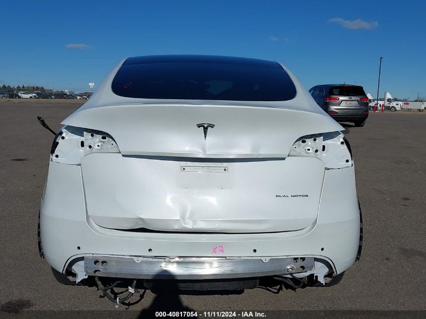 2022 Tesla Model Y Long Range Dual Motor All-Wheel Drive VIN: 7SAYGDEE1NF393223 Lot: 40817054