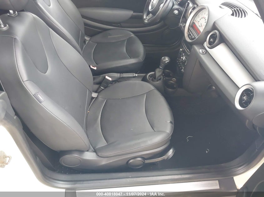 2011 MINI COOPER VIN: WMWZN3C53BTZ78038
