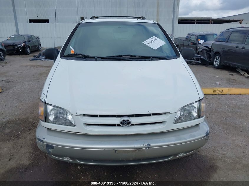 1999 Toyota Sienna Xle VIN: 4T3ZF13C1XU152733 Lot: 40819395