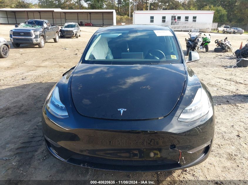 2022 Tesla Model Y Long Range Dual Motor All-Wheel Drive VIN: 7SAYGDEE1NF450861 Lot: 40820635