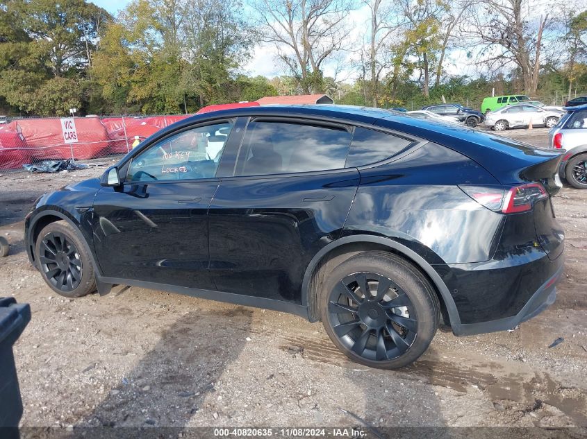 2022 Tesla Model Y Long Range Dual Motor All-Wheel Drive VIN: 7SAYGDEE1NF450861 Lot: 40820635