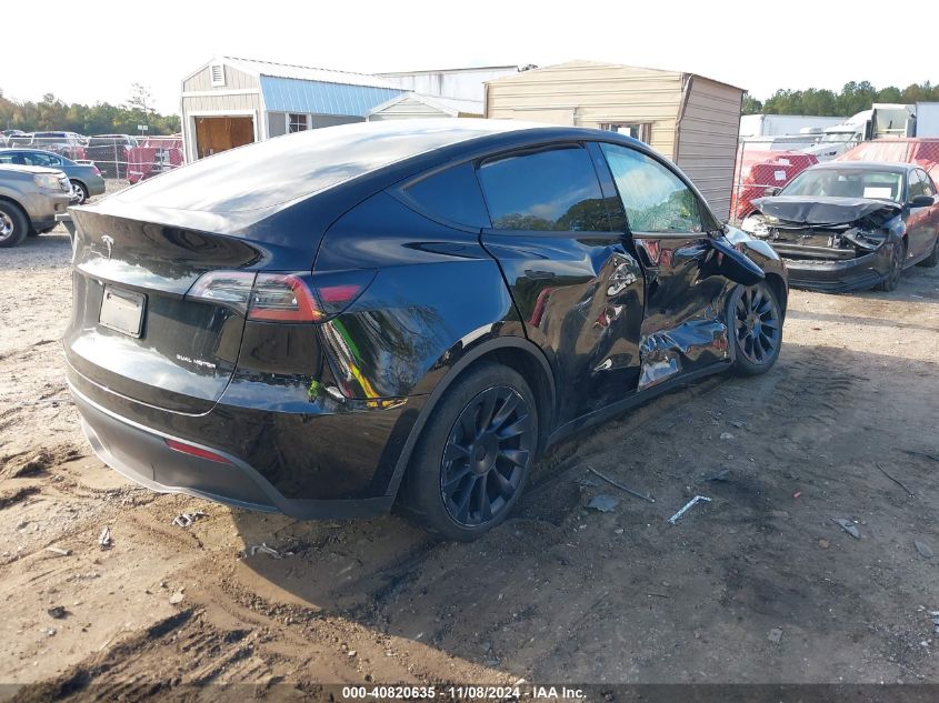 VIN 7SAYGDEE1NF450861 2022 Tesla Model Y, Long Rang... no.4