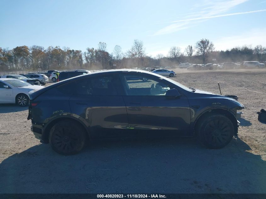 2024 Tesla Model Y Long Range Dual Motor All-Wheel Drive/Rwd VIN: 7SAYGDED3RF092501 Lot: 40820923