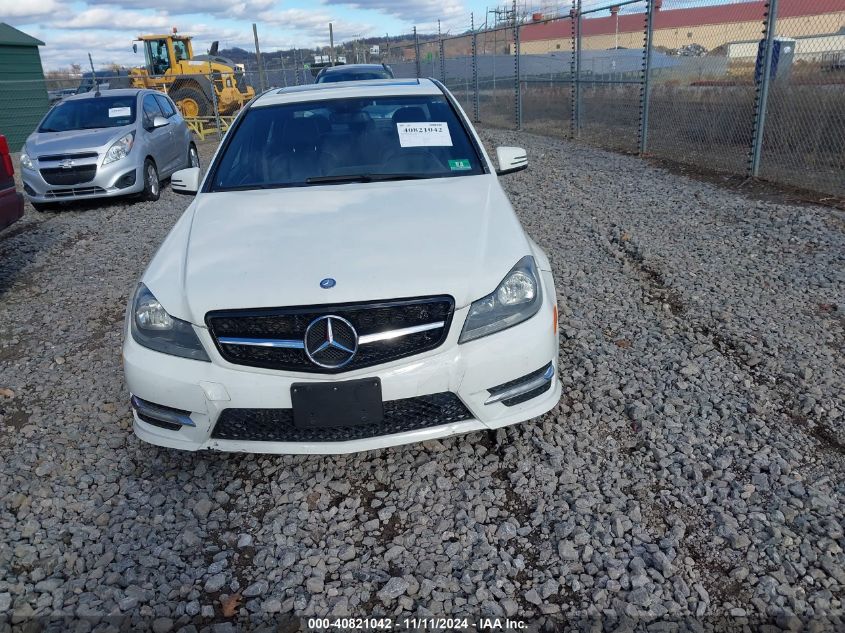 2012 Mercedes-Benz C 300 Luxury 4Matic/Sport 4Matic VIN: WDDGF8BBXCR203915 Lot: 40821042