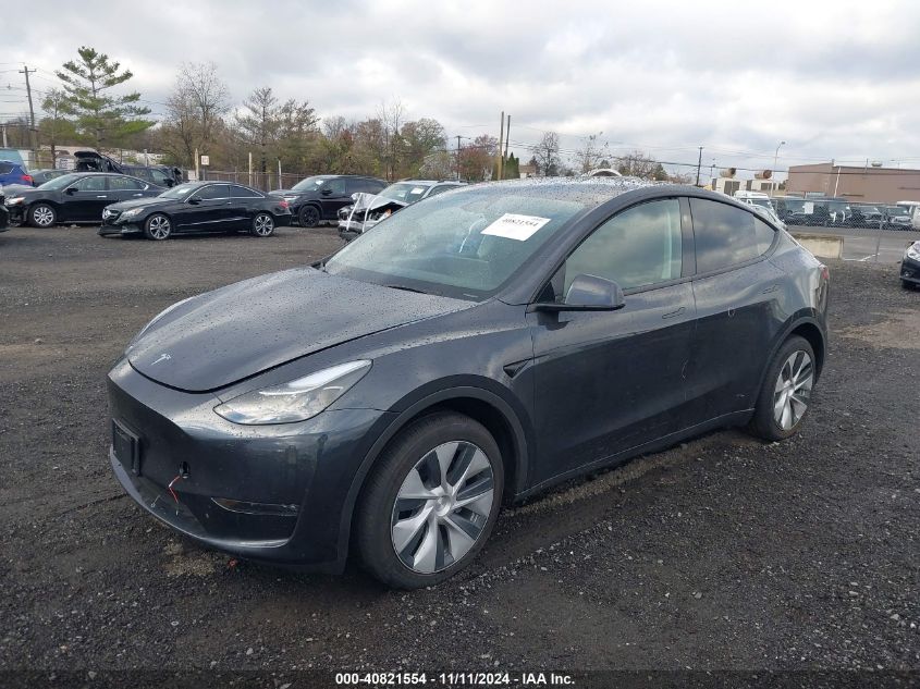 2024 Tesla Model Y Long Range Dual Motor All-Wheel Drive VIN: 7SAYGDEE3RF033716 Lot: 40821554