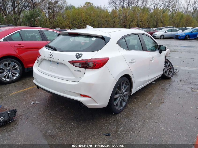 VIN 3MZBN1L3XJM266711 2018 MAZDA MAZDA3 no.4