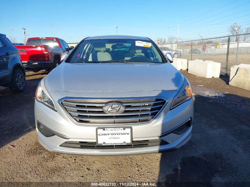 2017 Hyundai Sonata Se VIN: 5NPE24AF0HH586160 Lot: 40822733