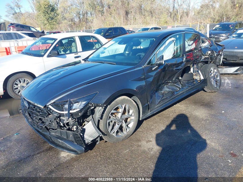 2021 HYUNDAI SONATA auction photo 2