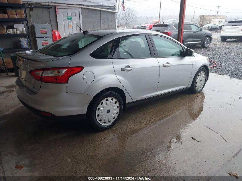 VIN 1FADP3F23DL111899 2013 Ford Focus, SE no.4