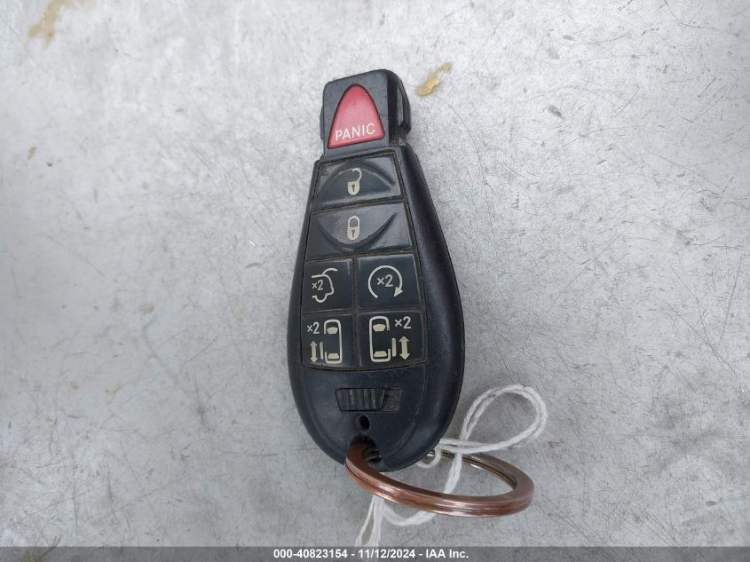 2011 DODGE GRAND CARAVAN VIN: 2D4RN5DG8BR611760