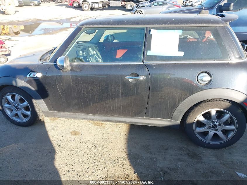 2008 Mini Cooper S VIN: WMWMF73578TV35835 Lot: 40823373