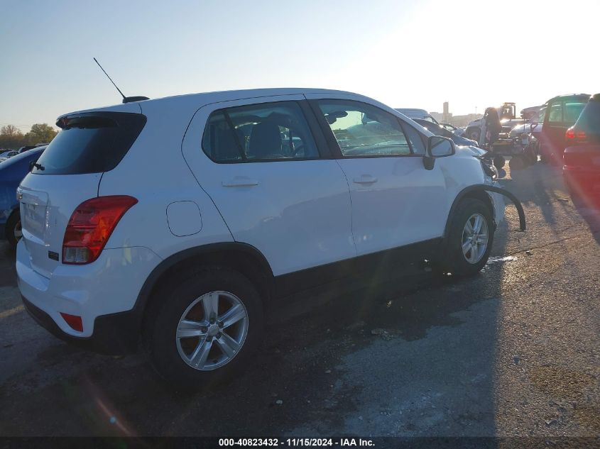 VIN KL7CJNSB7HB062126 2017 Chevrolet Trax, LS no.4