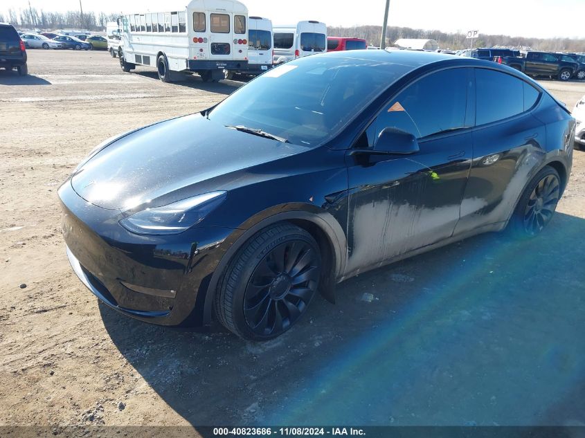 VIN 7SAYGDEF4PF962268 2023 TESLA MODEL Y no.2