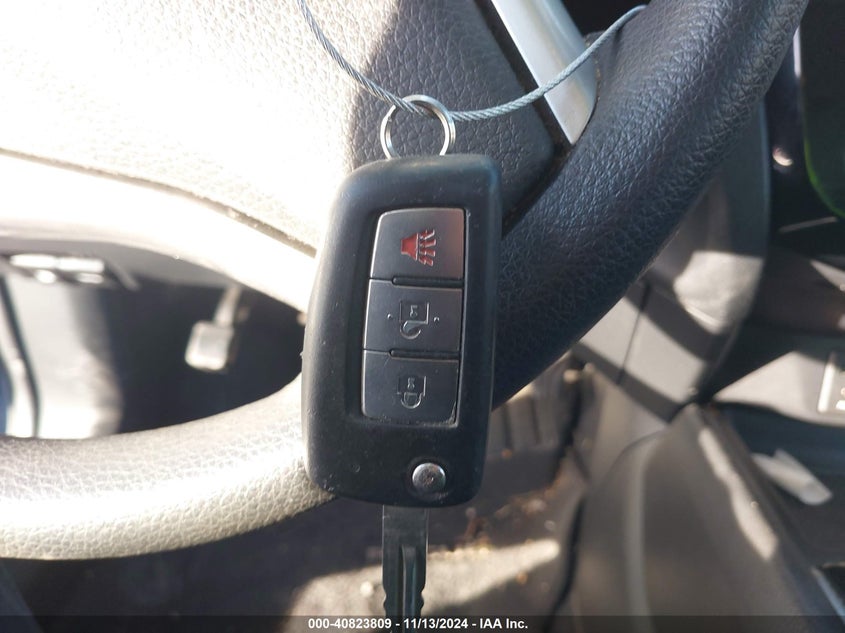 2015 NISSAN ROGUE S - KNMAT2MV7FP586001