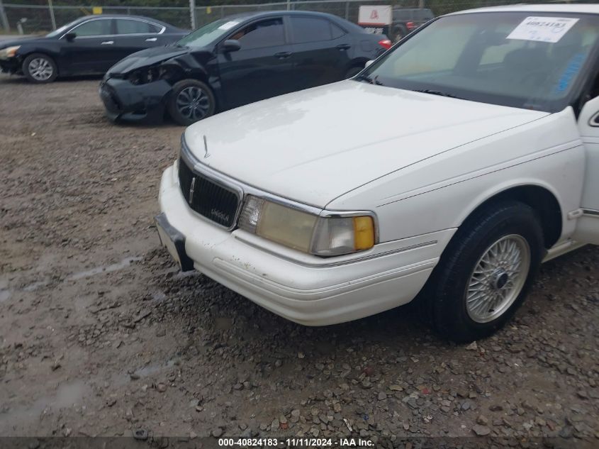 1994 Lincoln Continental Signature VIN: 1LNLM9847RY795281 Lot: 40824183