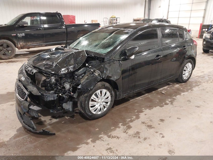 2017 KIA FORTE VIN: KNAFK5A82H5705075