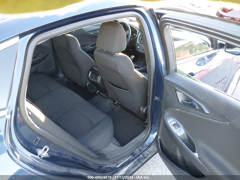 VIN 1G1ZD5ST4KF226972 2019 CHEVROLET MALIBU LT