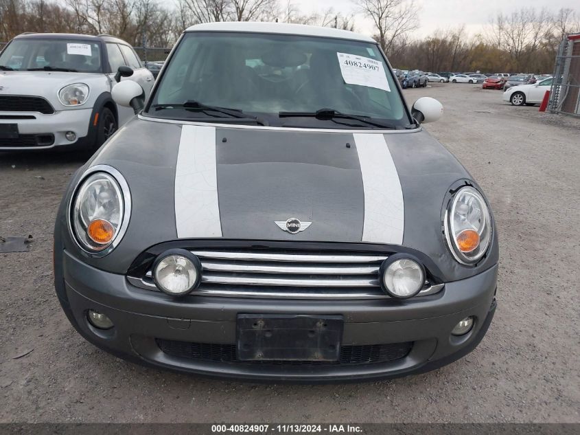 2010 Mini Cooper VIN: WMWMF3C51ATZ21648 Lot: 40824907