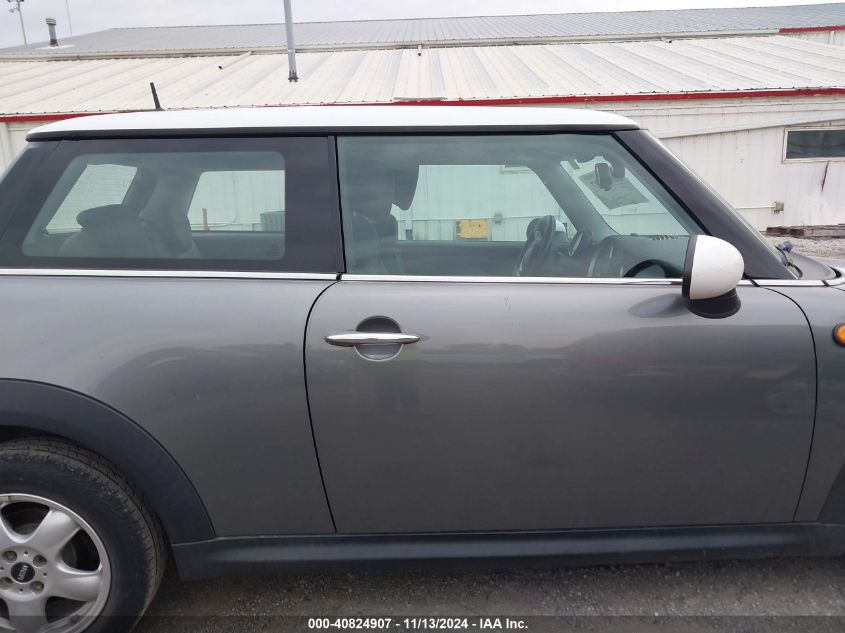 2010 Mini Cooper VIN: WMWMF3C51ATZ21648 Lot: 40824907