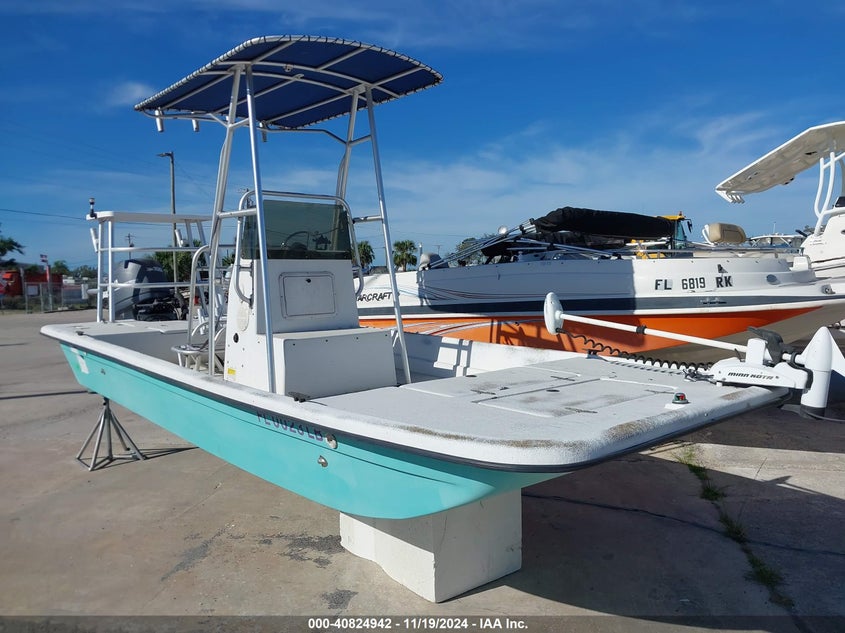 1999 Thornton Boats Inc Boat turquoise null null TKVXXXX1A999 photo #1