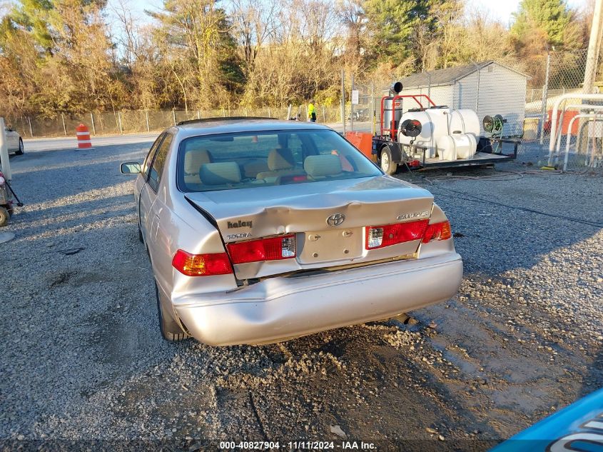 2001 Toyota Camry VIN: 4T18G22K41U861749 Lot: 40827904