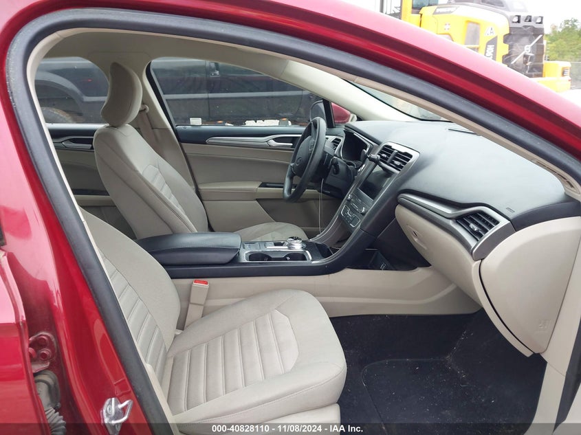 2019 FORD FUSION SE VIN: 3FA6P0HD0KR159560