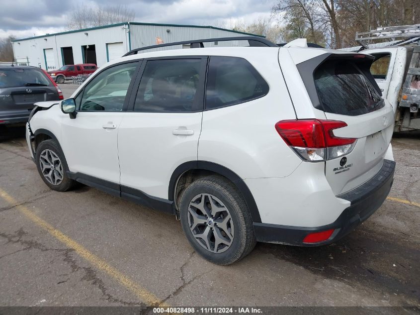 VIN JF2SKAEC0KH409732 2019 Subaru Forester, Premium no.3