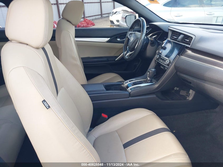 VIN 2HGFC3B97KH352930 2019 HONDA CIVIC TOURING