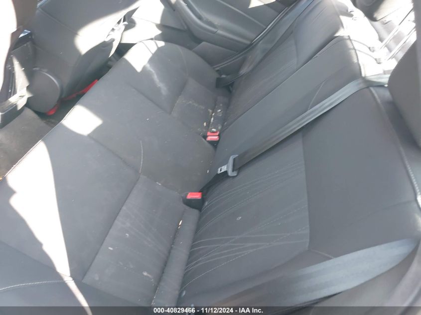 2018 FORD FOCUS VIN: 1FADP3F27JL263857