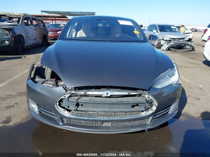 2015 Tesla Model S 70D/85D/P85D VIN: 5YJSA1E25FF118870 Lot: 40829586