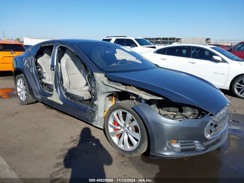 2015 Tesla Model S 70D/85D/P85D VIN: 5YJSA1E25FF118870 Lot: 40829586