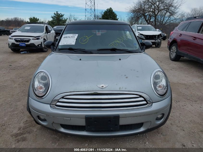 2010 Mini Cooper VIN: WMWMF3C55ATZ23743 Lot: 40831391