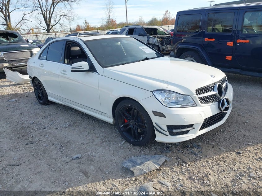 2012 MERCEDES-BENZ C VIN: WDDGF8BB3CR212598