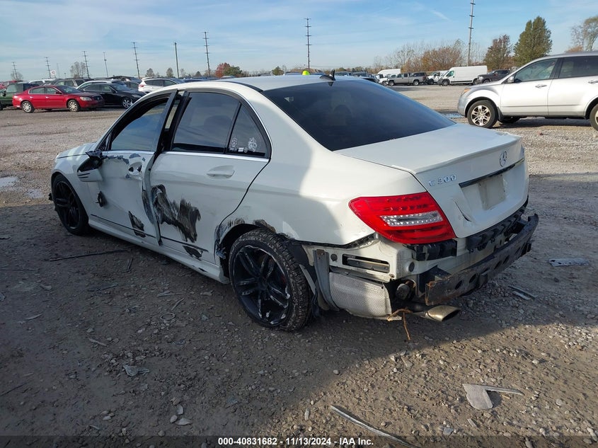 2012 MERCEDES-BENZ C VIN: WDDGF8BB3CR212598