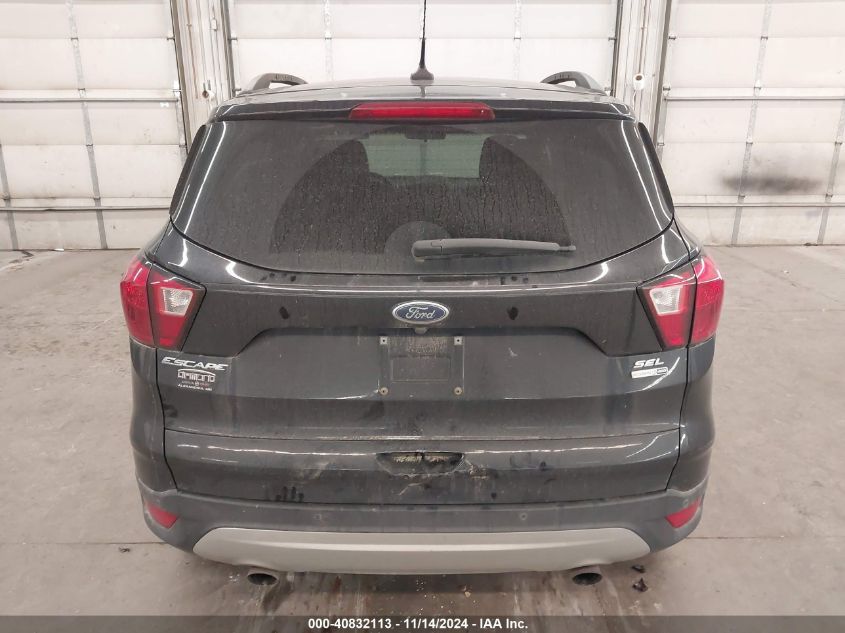 VIN 1FMCU9HD3KUC30216 2019 FORD ESCAPE no.17