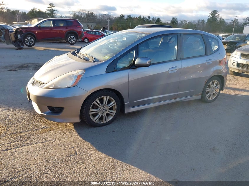 2009 HONDA FIT VIN: JHMGE88489C001445