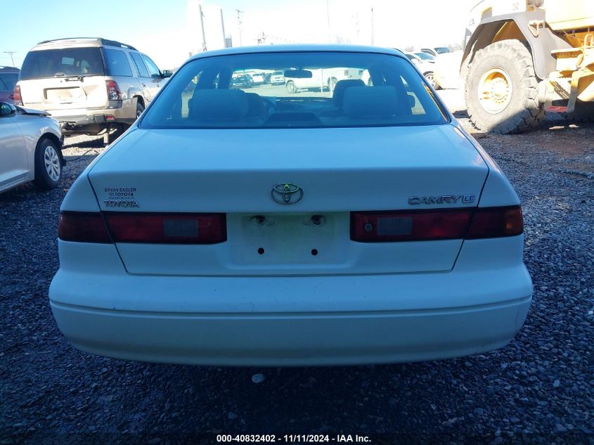 1999 Toyota Camry Le VIN: 4T1BG22K0XU887791 Lot: 40832402