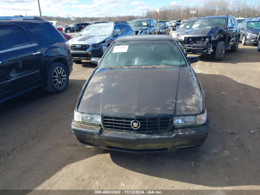 2000 Cadillac Eldorado Etc VIN: 1G6ET129XYU190993 Lot: 40832602