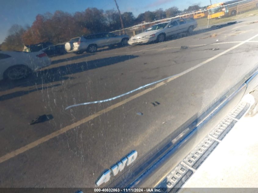 2003 Toyota 4Runner Limited V8 VIN: JTEBT17R930026560 Lot: 40832863