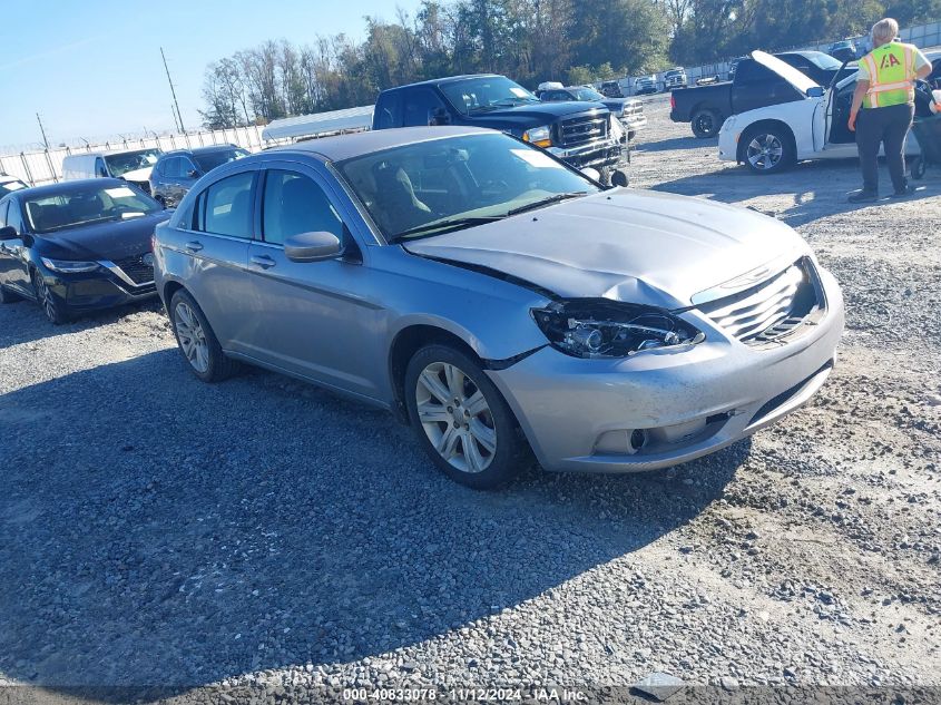 2014 Chrysler 200 Touring VIN: 1C3CCBBB4EN165238 Lot: 40833078