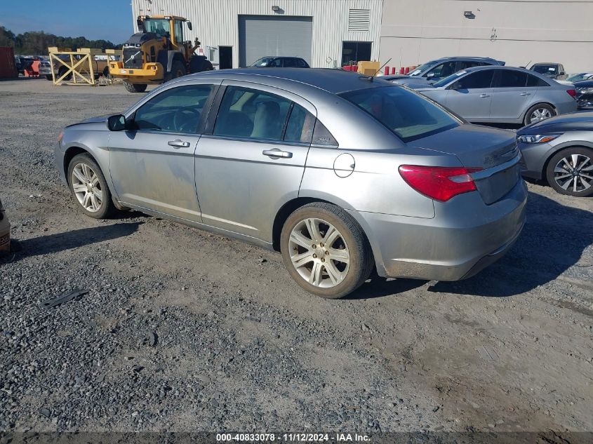 2014 Chrysler 200 Touring VIN: 1C3CCBBB4EN165238 Lot: 40833078