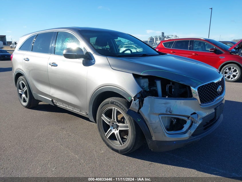 2016 KIA SORENTO VIN: 5XYPG4A31GG018912