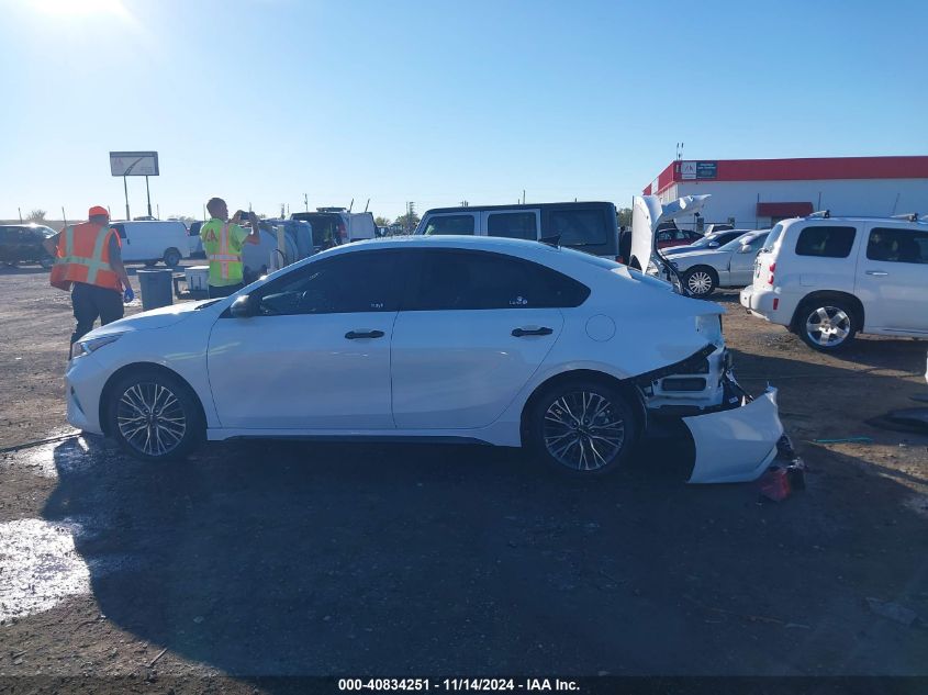 2024 Kia Forte Gt-Line VIN: 3KPF54AD4RE749005 Lot: 40834251