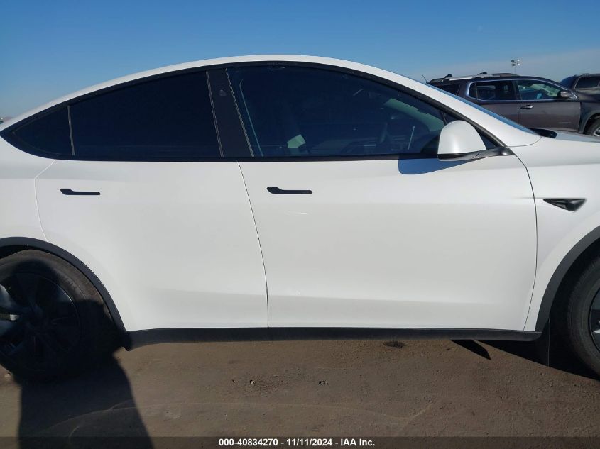 2024 Tesla Model Y Long Range Dual Motor All-Wheel Drive/Rwd VIN: 7SAYGDED1RF098104 Lot: 40834270