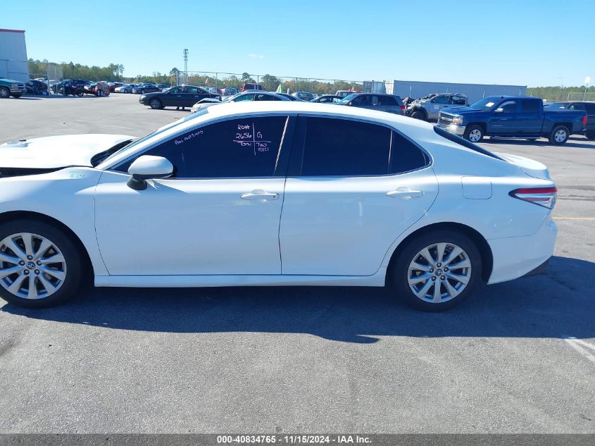 2018 Toyota Camry Le VIN: 4T1B11HK0JU054552 Lot: 40834765